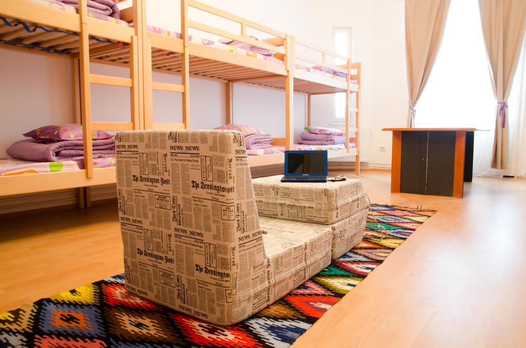 Little Bucharest Old Town Hostel Phòng bức ảnh